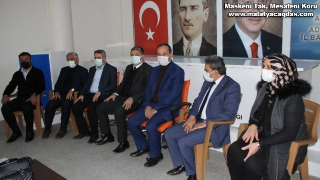 Besni heyeti Başkan Dağtekin ile bir araya geldi