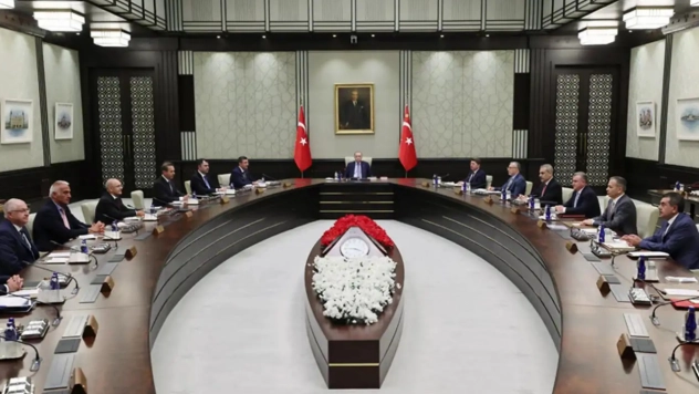 Beştepe'de Kritik Gündem: PKK, Suriye ve Yangınlar