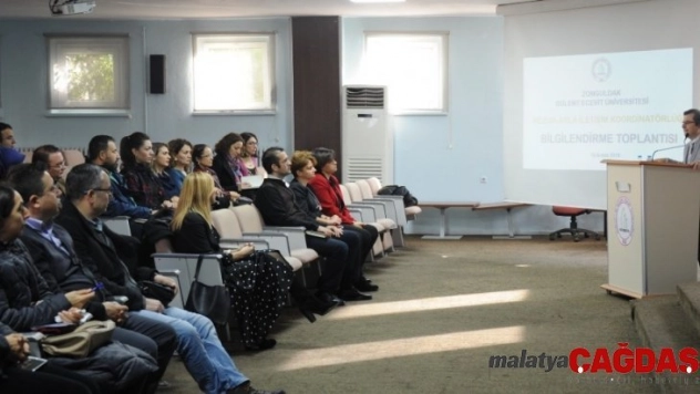 BEÜ'de mezunlarla iletişim stratejileri değerlendirme toplantısı