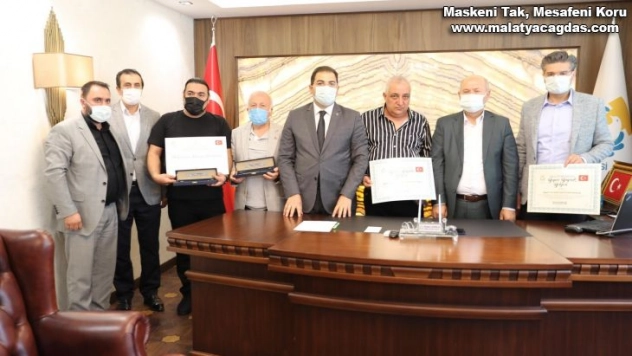 Beyaz bayrak ve altın makasta işletme sayıları artıyor