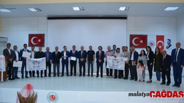 Beyaz bayrak ve beslenme dostu okul programında sertifika töreni