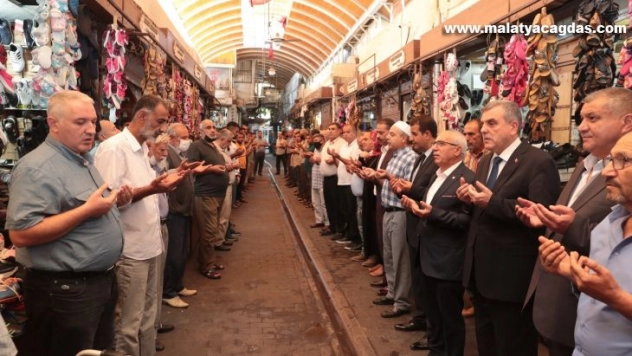 Beyazgül Ahilik Haftasında esnaf duasına katıldı