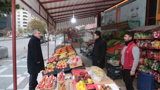 Beyazgül esnafla bir araya geldi