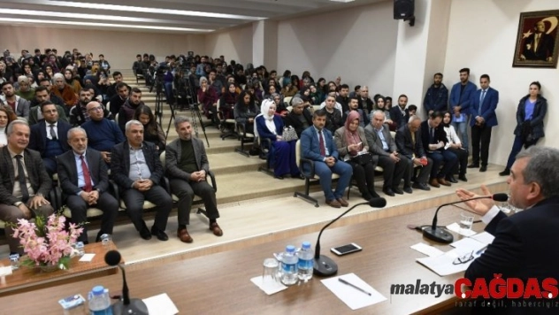 Beyazgül üniversite öğrencilerine deneyimlerini anlattı