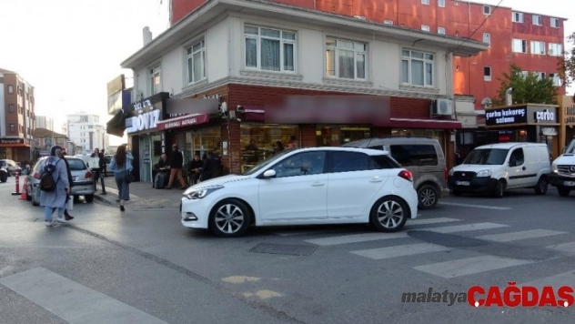 Beykoz'da dehşet saçan şahıs bu sefer iki kişiyi bıçakladı