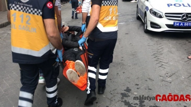 Beyoğlu'nda internet kafeye silahlı saldırı: 4 yaralı