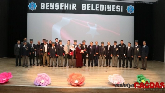 Beyşehir'de Kıbrıs gazilerine madalyaları verildi
