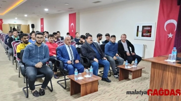 Beyşehir'de üniversite öğrencilerine 'tütünle mücadele' konferansı