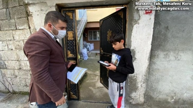 Bilgi yarışmasının talihlileri hediyelerine kavuştu