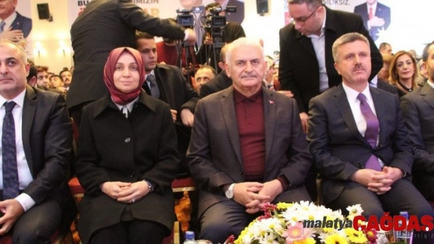 Binali Yıldırım: 'Biz yoldan çıkmadık, bazıları menfaatinin bittiği durakta inmiştir'