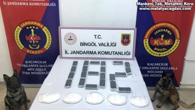 Bingöl'de 2 milyon 200 bin TL değerinde uyuşturucu ele geçirildi