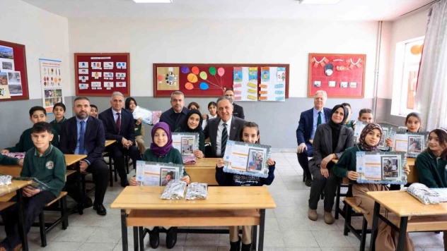 Bingöl'de 58 bin öğrenci karne sevinci yaşadı