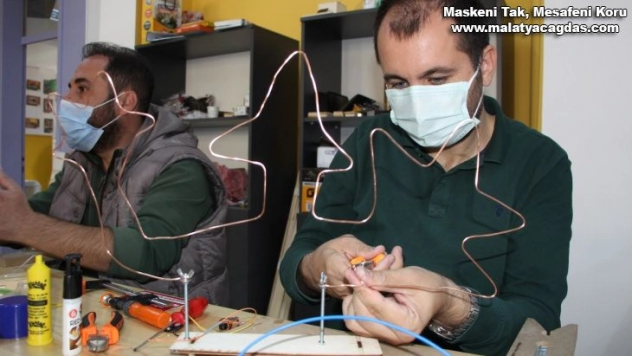 Bingöl'de atölyeler kuruldu, öğrencilere ders verecek öğretmenler eğitime alındı