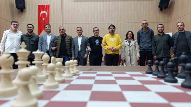 Bingöl'de düzenlenen satranç turnuvası sona erdi