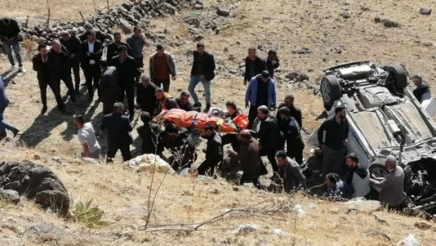 Bingöl'de feci kaza: 3 ölü, 2 yaralı