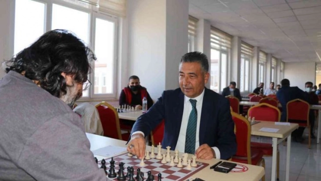Bingöl'de öğretmenlerin satranç turnuvası başladı