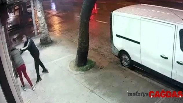 Bir kadına şiddet görüntüsü de Bursa'dan