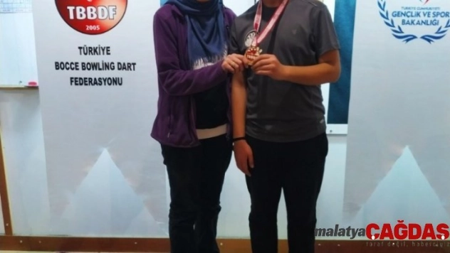 Bir sporcu iki madalya