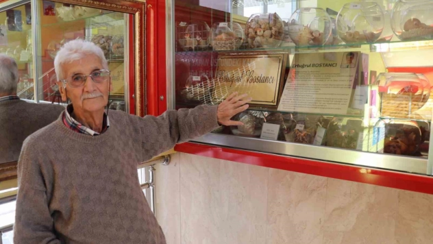 Bir yumurta ile başladığı biyoloji merakını müzeye dönüştürdü