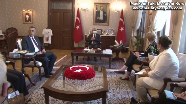 Birleşik Krallık Bakanı Wendy Morton Hatay'da