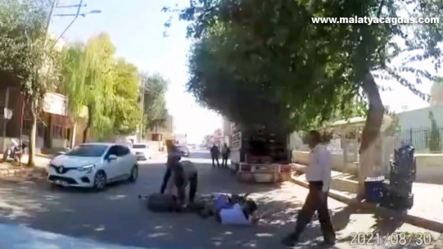 Bisikletin yayaya çarpma anı kamerada