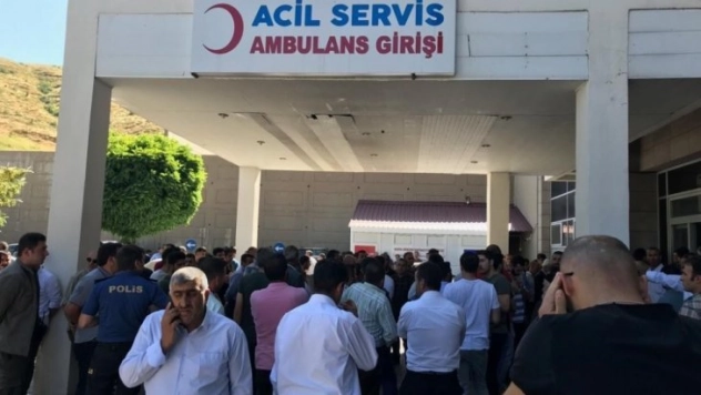 Bitlis te binbaşının makam aracına roketli saldırı