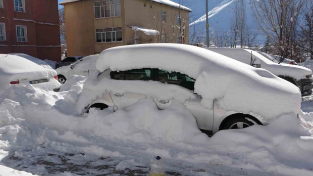 181 köy yolu ulaşıma kapandı