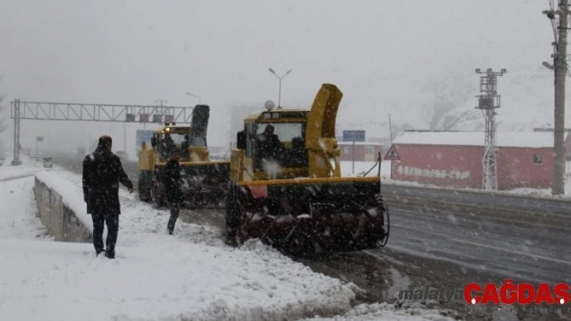 Bitlis'te kar yağışı