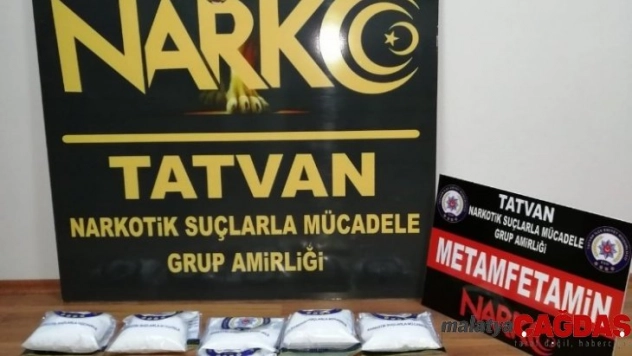 Bitlis'te uyuşturucu ve sigara operasyonu