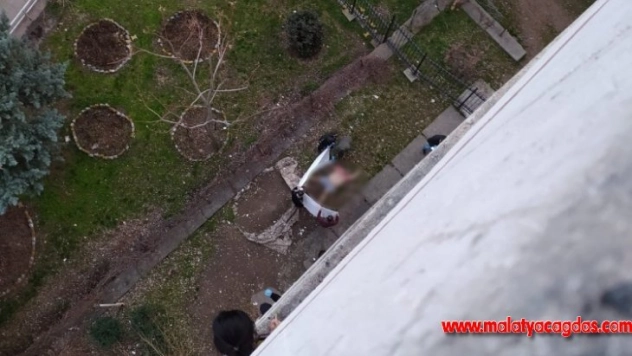 Böbrek yetmezliği tedavisi gören doktor 6. kattan atladı