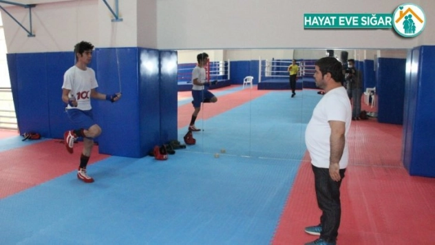 Boks Milli Takımlar  Antrenörü Döndü: 'Eski performanslarını yakalayacaklar'
