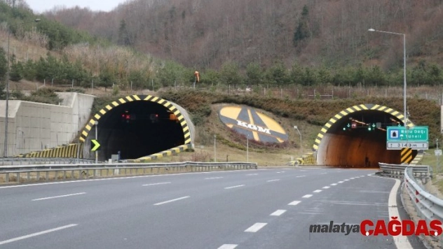 Bolu Dağı Tüneli çalışmaların ardından trafiğe açıldı