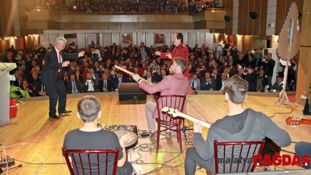 Bozlaklar hem atıştı hem de oynadı