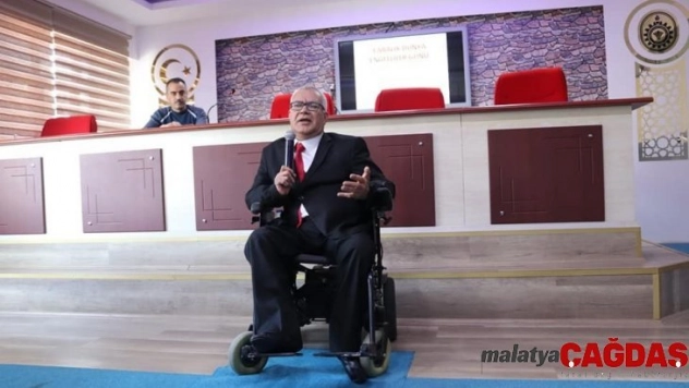 Bozüyük'te 'Engelsiz Yarınlar' konulu söyleşi