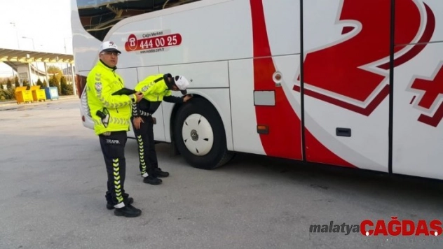 Bozüyük'te kış lastiği denetimleri hız kazandı