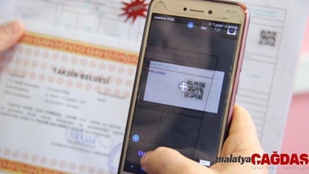 Bu da karekodlu karne