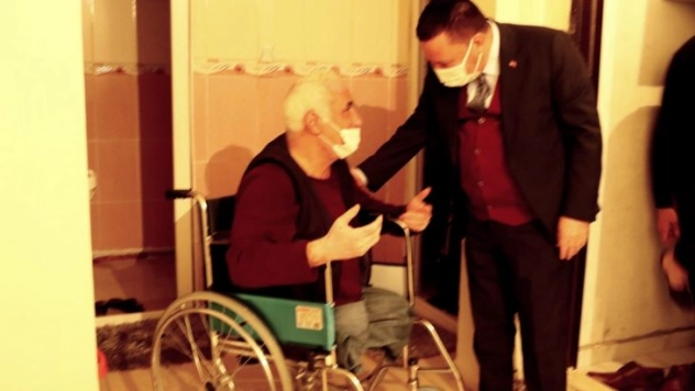 Bu evde yürekleri sızlatan bir dram var