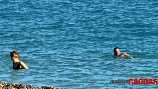 Bu sefer serinlemek için girmediler