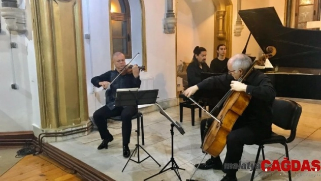 Buca'daki yeni yıl konserine yoğun ilgi