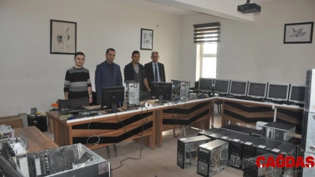 Bulanık'ta 'Eski Bilgisayarları Getir, Yenisini Götür' projesi