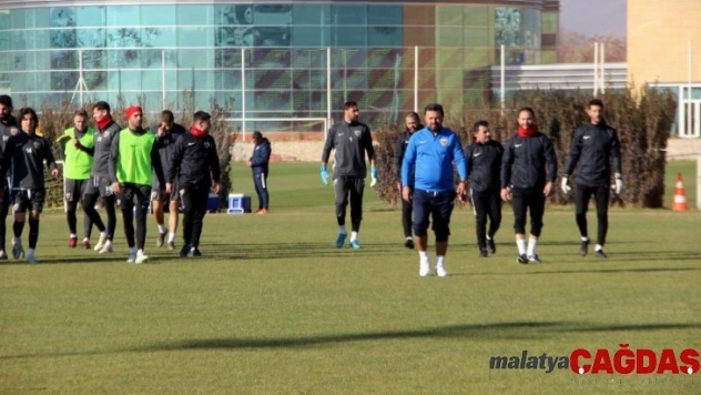 Bülent Uygun: 'Ligde kalmak istiyorsak bu galibiyetlere ihtiyacımız var'