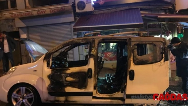 Bunalıma giren şahıs kendi aracını yaktı