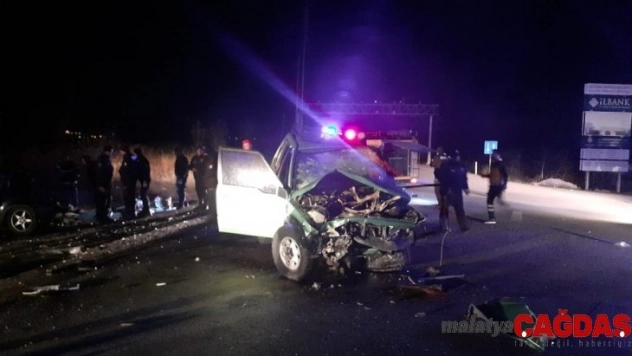 Burdur'da trafik kazası: 1 ölü, 2 yaralı