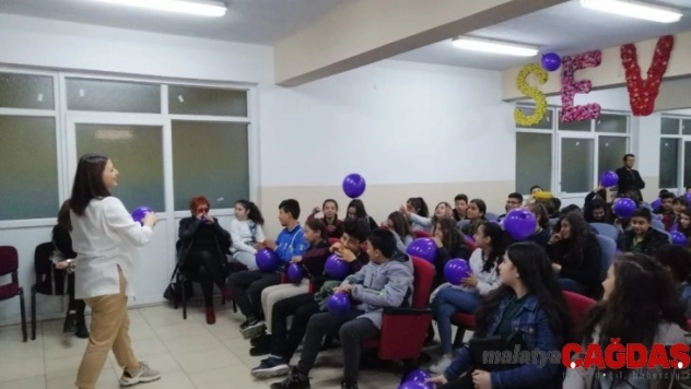 Burhaniye'de öğrencilere motivasyon eğitimi