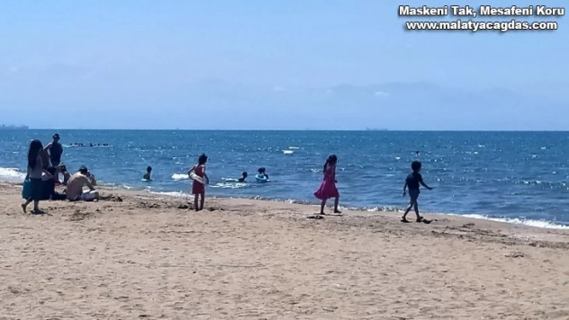 Burnaz Plajı sezonu açtı