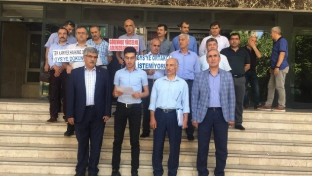 Görevde yükseme sınav iptaline tepki