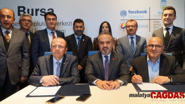 Bursa'da 'Facebook İstasyonu' protokolü imzalandı