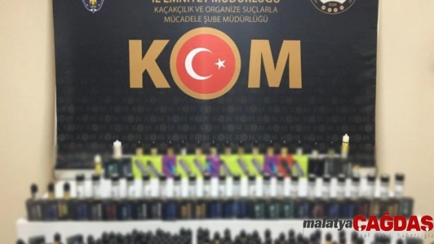 Bursa'da şüpheli araçtan yüzlerce kaçak ürün ele geçirildi