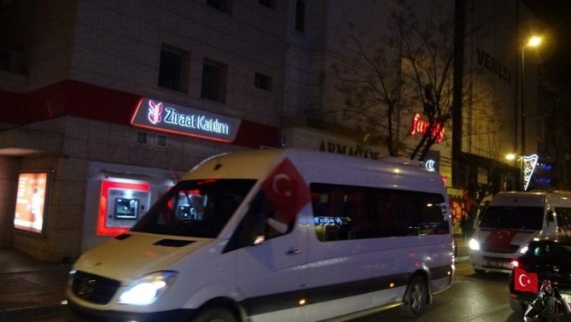 Bursa'da şehitler için birlik ve beraberlik konvoyu