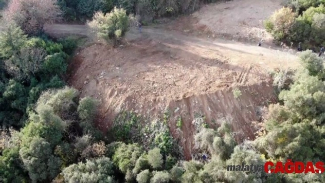 Büyükada'da itlaf edilen atların gömüldüğü dev çukurlar havadan görüntülendi